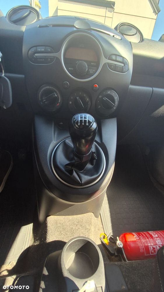 Mazda 2 - 3