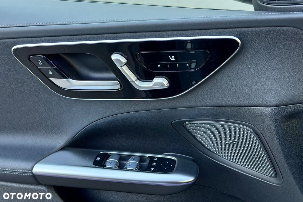 Mercedes-Benz Klasa C 300 e PHEV 4-Matic AMG - 21