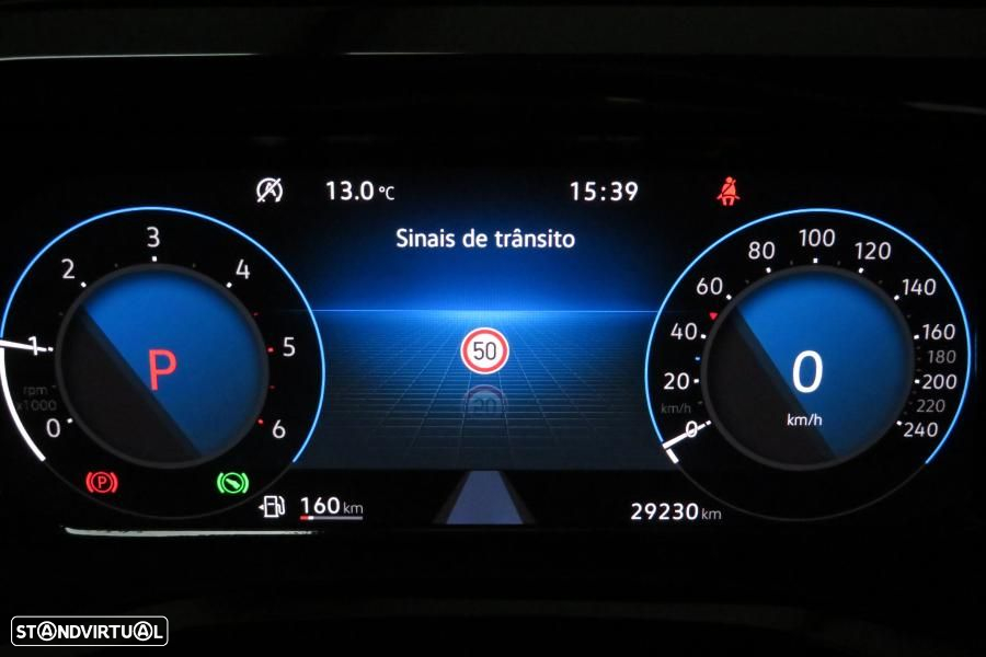 VW Multivan 2.0 TDI Style Longa DSG - 53