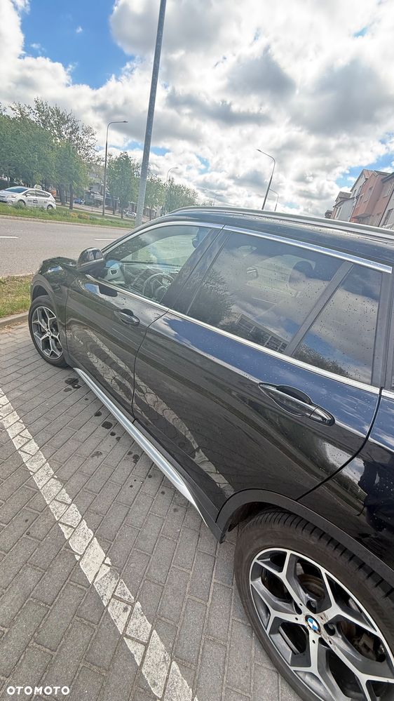 BMW X1 xDrive25i Sport Line sport - 6