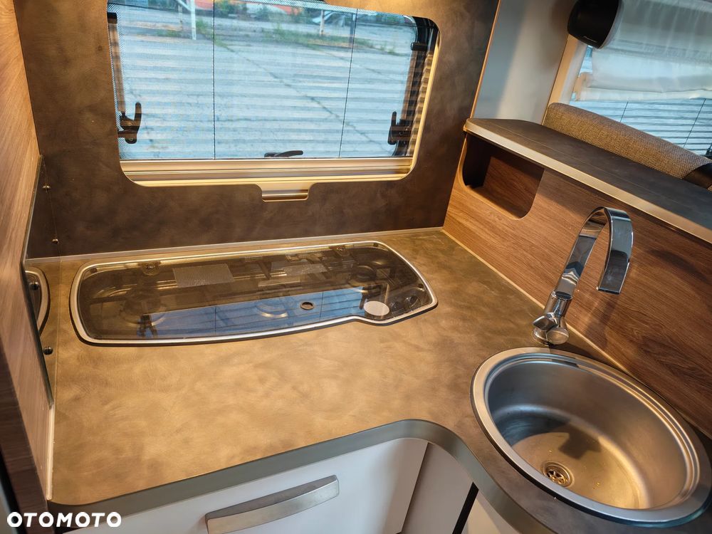 KNAUS Live i700 meg - 25