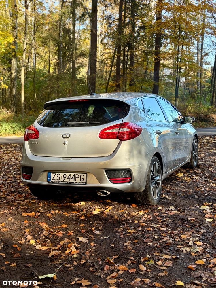 Kia Ceed - 4