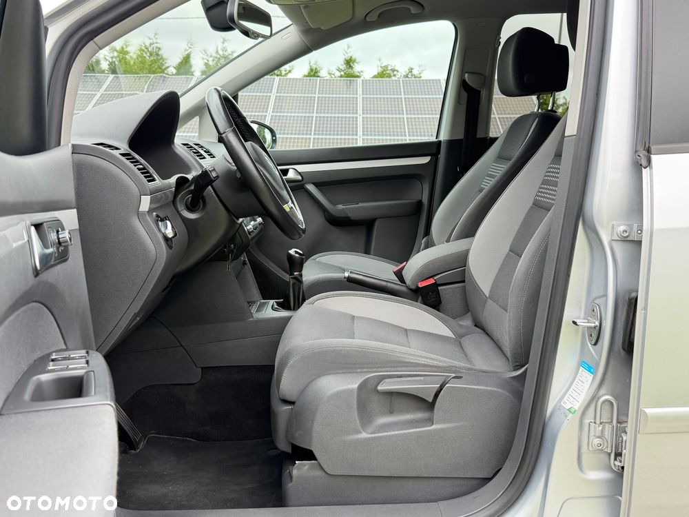 Volkswagen Touran 2.0 TDI DPF Comfortline - 14