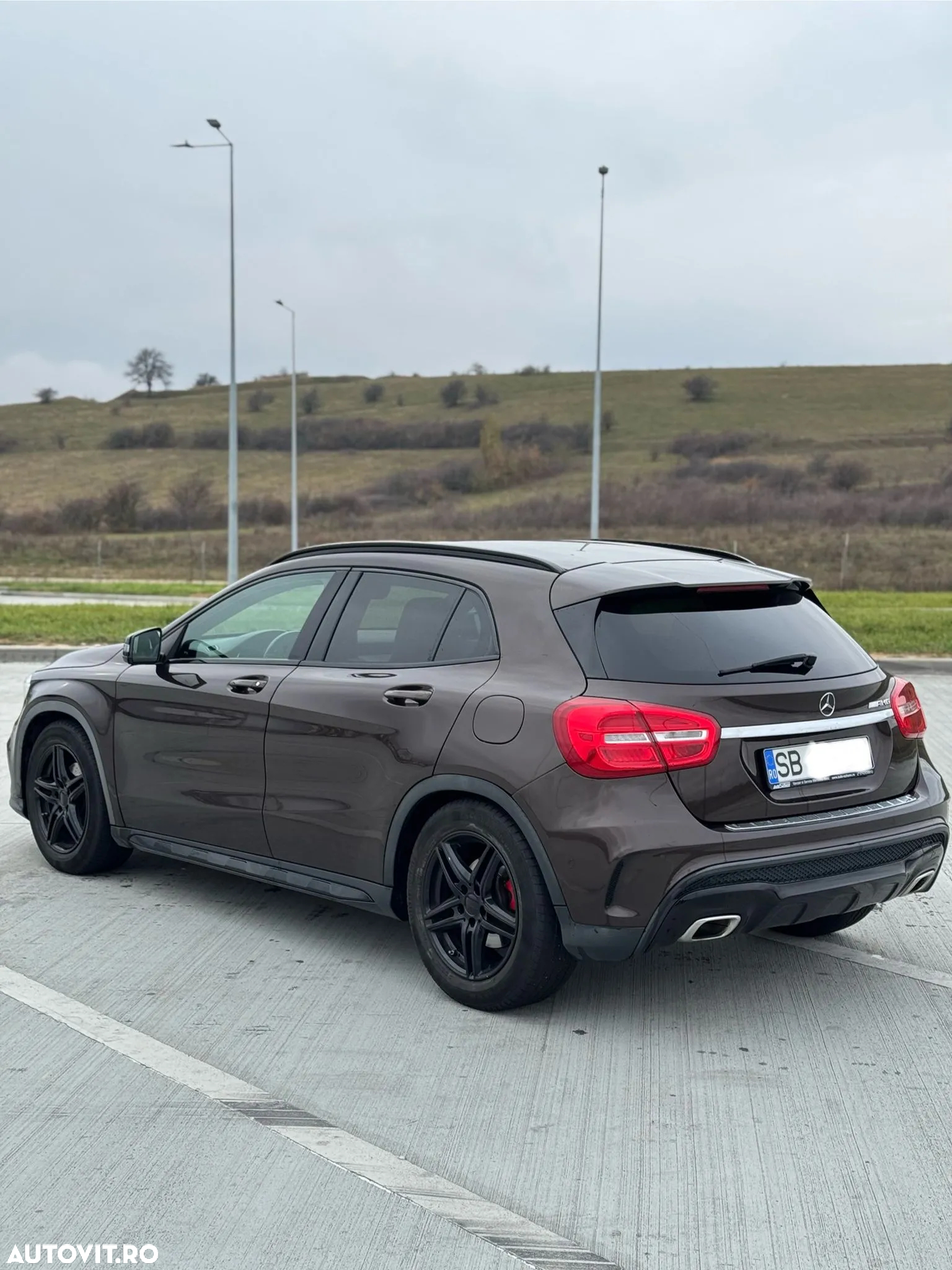 Mercedes-Benz GLA 200 (CDI) d 4Matic 7G-DCT AMG Line - 4