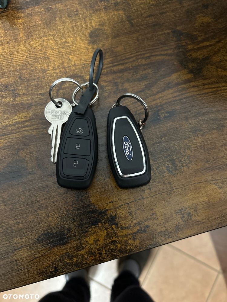 Ford C-MAX 2.0 TDCi Trend - 25