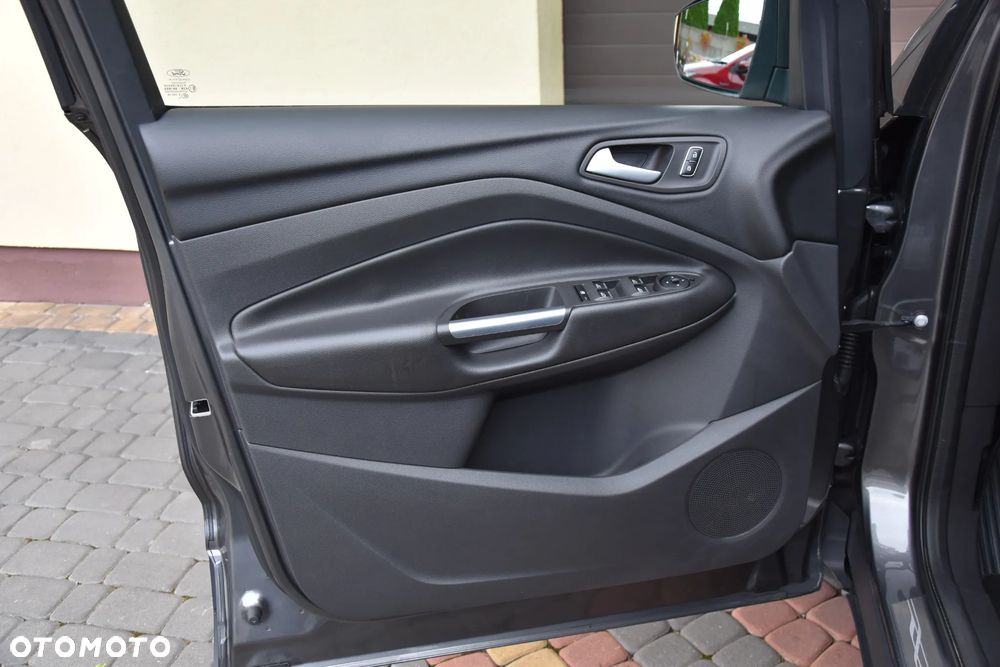 Ford Kuga 2.0 TDCi AWD Titanium - 31