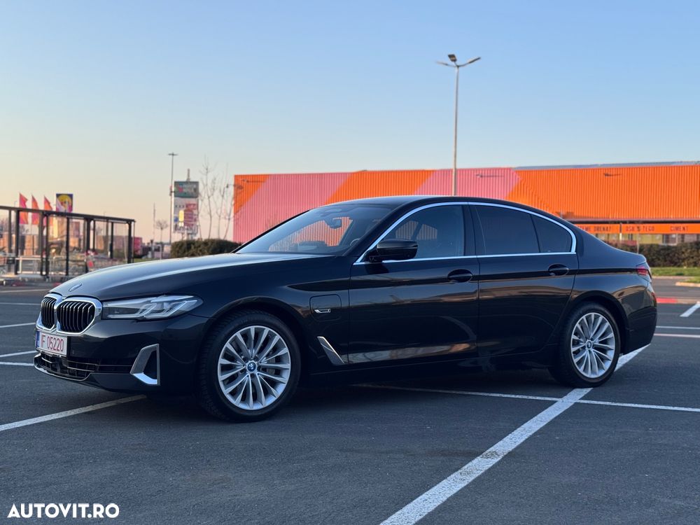 BMW Seria 5 530e Aut. Luxury Line - 2
