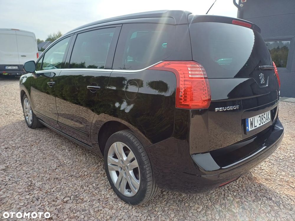 Peugeot 5008 - 8