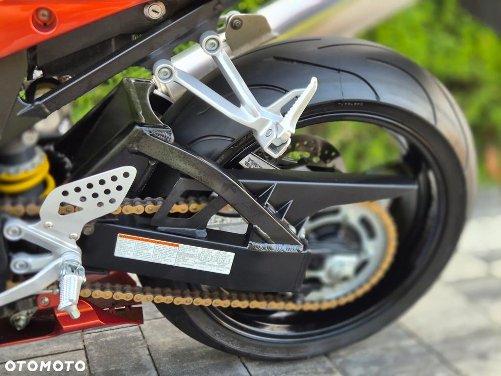 Suzuki GSX-R - 23