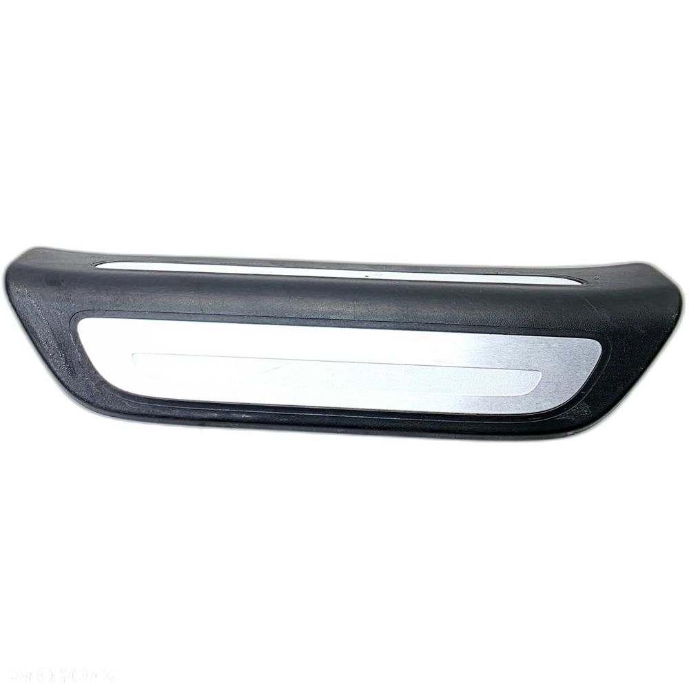 LISTWA PROGOWA WEWNĘTRZNA PRAWY TYŁ AUDI Q3 8U 8U0853376A - 1