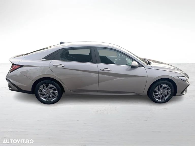 Hyundai Elantra 1.6 l 123 CP CVT Exclusive - 6