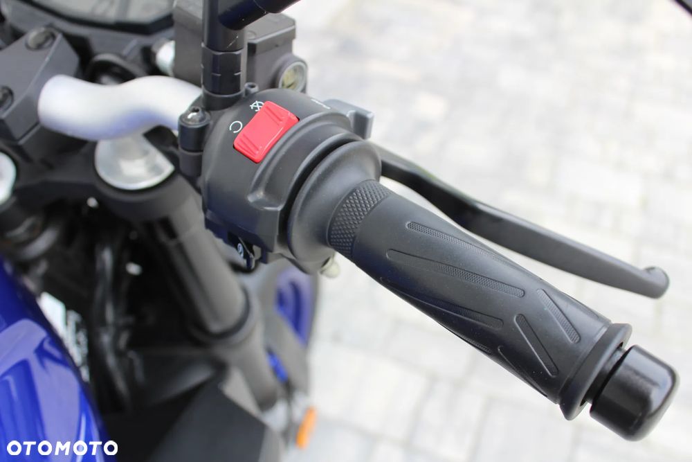 Yamaha MT - 28