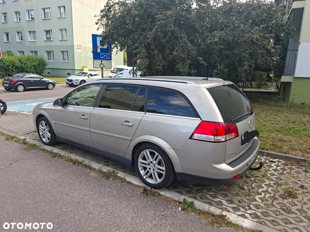 Opel Vectra 1.9 CDTI Cosmo - 3