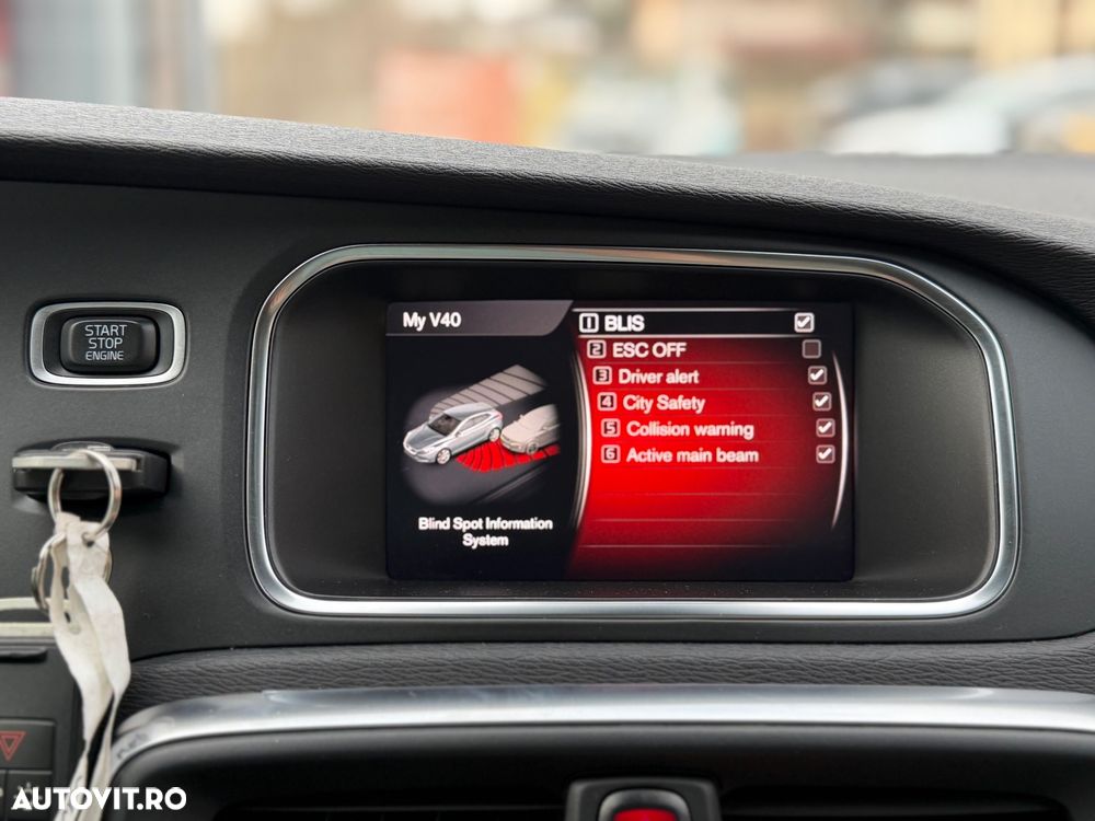 Volvo V40 D4 Geartronic Summum - 30