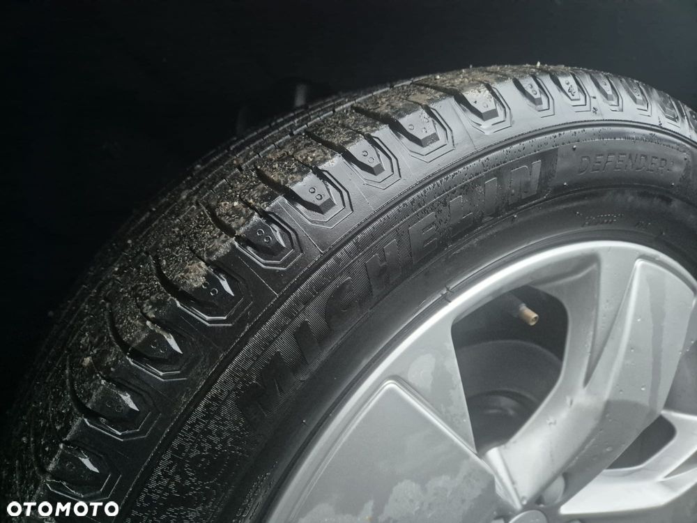 Volvo XC 40 T5 AWD Geartronic Momentum - 25