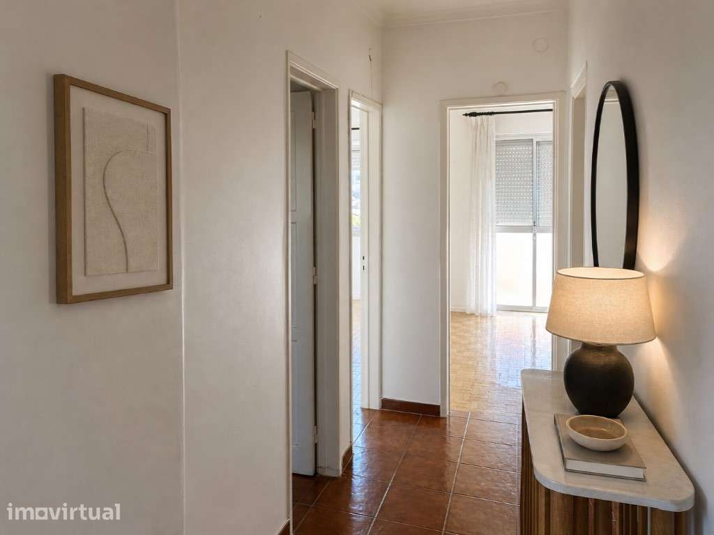 Apartamento T2 usado para venda em Mina de Água, Amadora - Grande imagem: 3/39