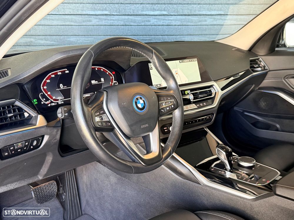BMW 320 e Line Sport Auto - 3
