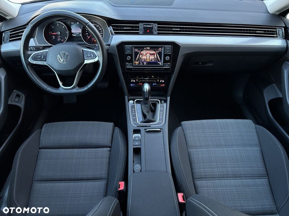 Volkswagen Passat - 16