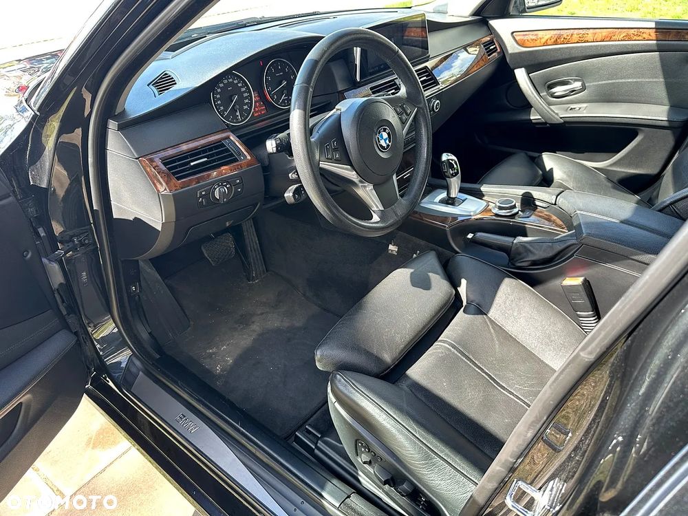 BMW Seria 5 530i xDrive - 8