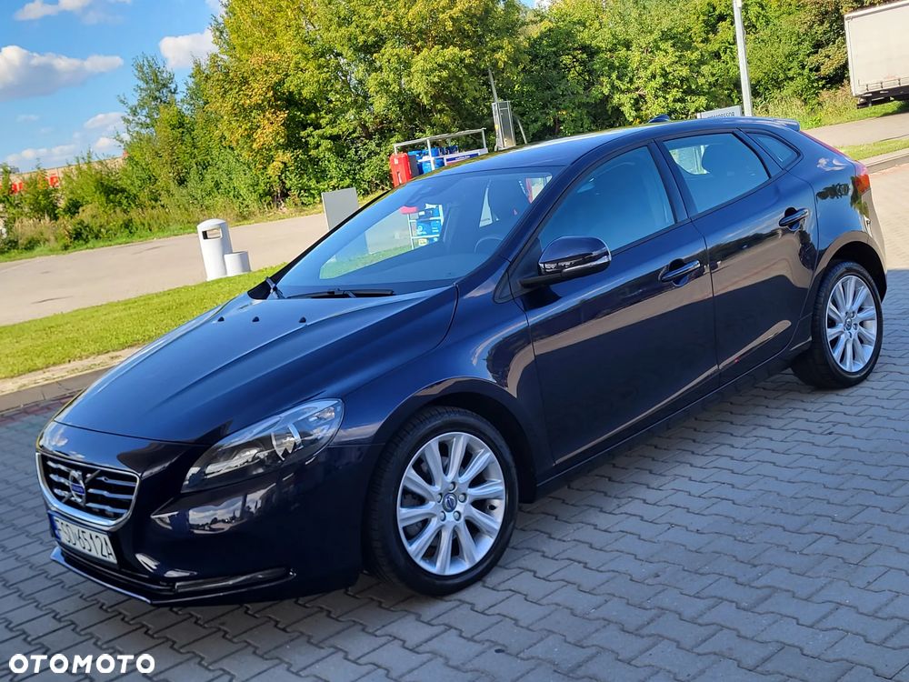 Volvo V40 T2 Momentum - 13