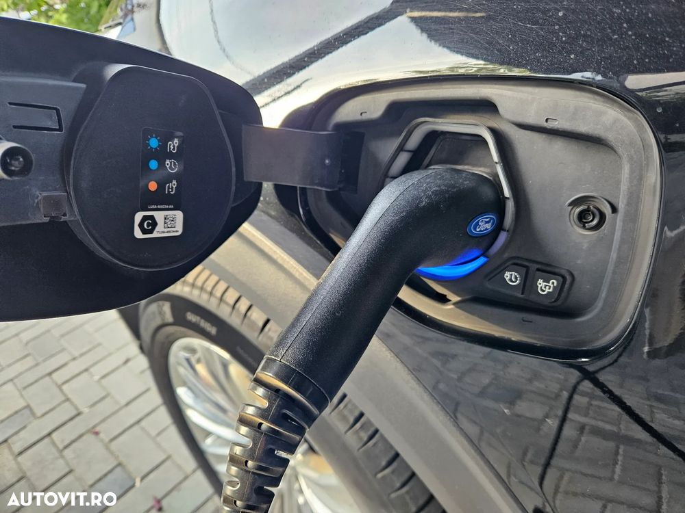 Ford Explorer 3.0 PHEV Platinum - 39