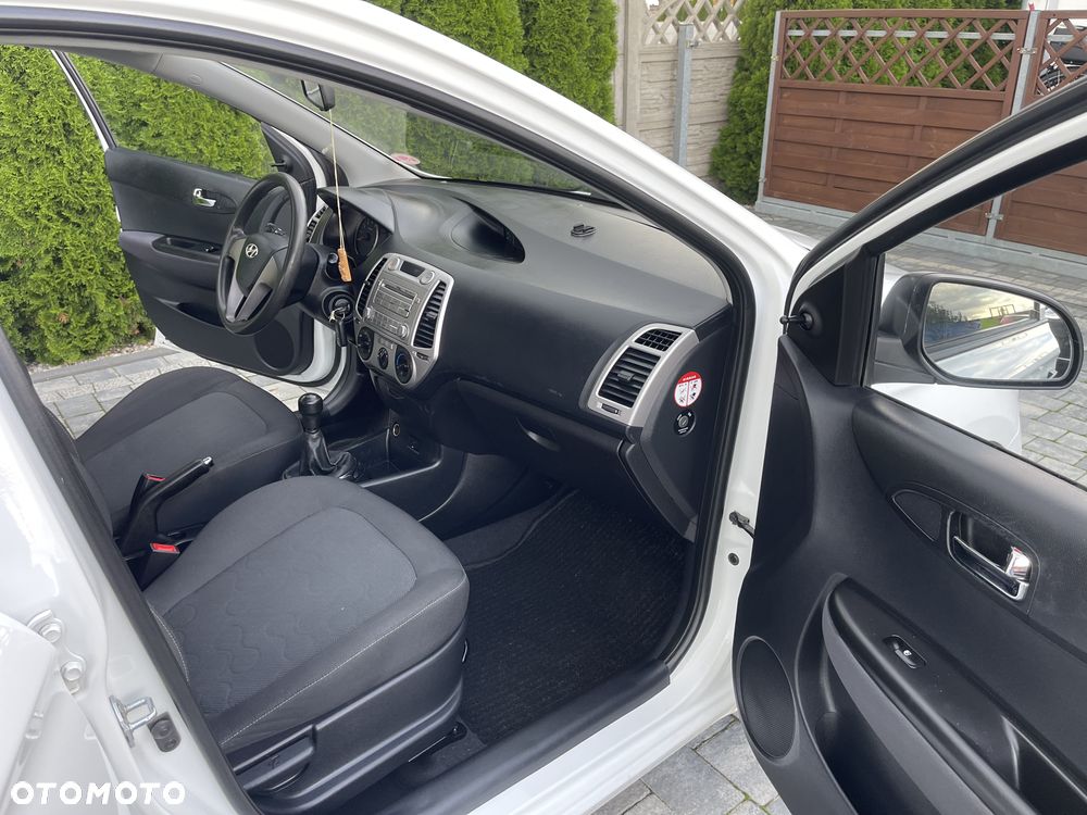 Hyundai i20 - 10