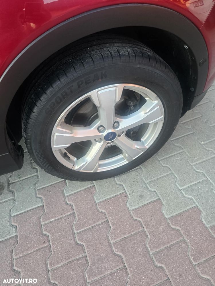 Ford Kuga - 8