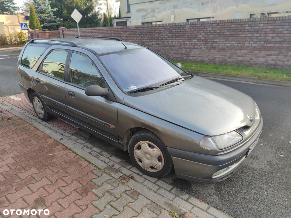 Renault Laguna 1.8 RN - 1