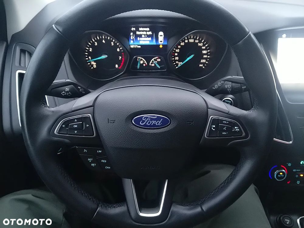 Ford Focus 1.0 EcoBoost STart-Stopp-System TITANIUM - 23
