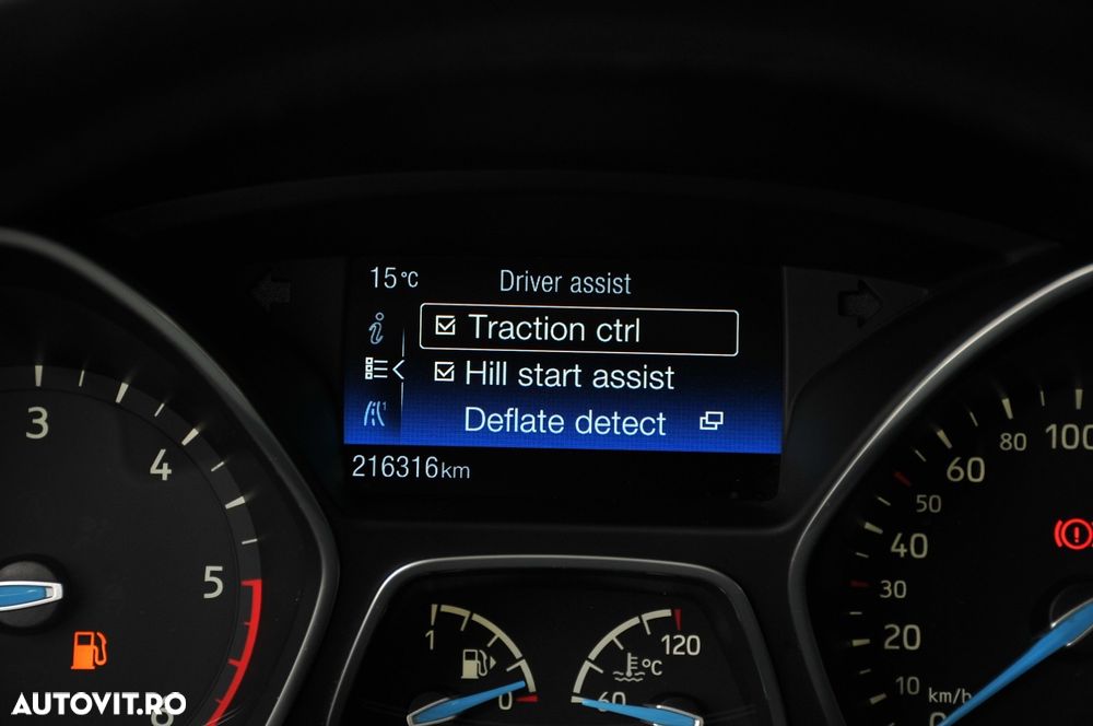 Ford Focus Turnier 1.5 EcoBlue Start-Stopp-System ST-LINE STYLE - 28