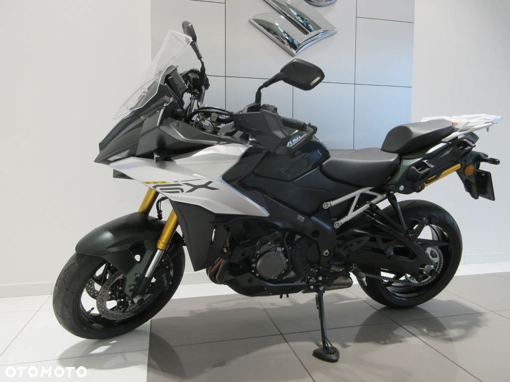 Suzuki GSX - 4