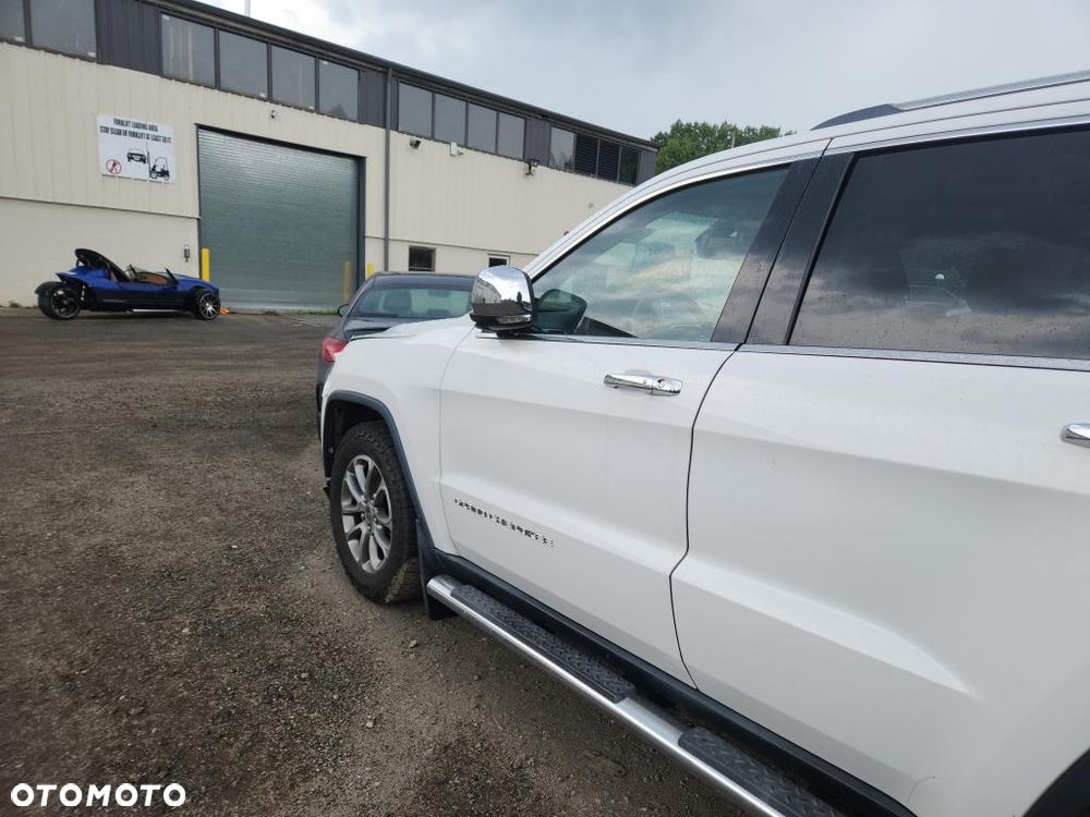 Jeep Grand Cherokee - 14