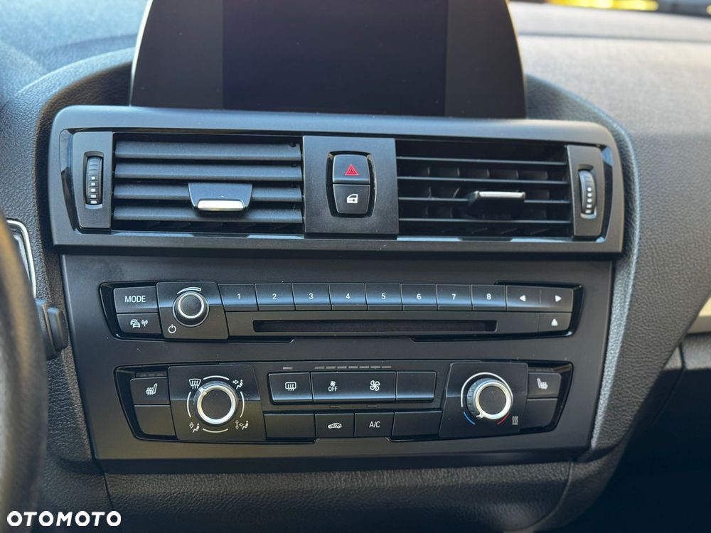 BMW Seria 1 116i Sport Line - 25