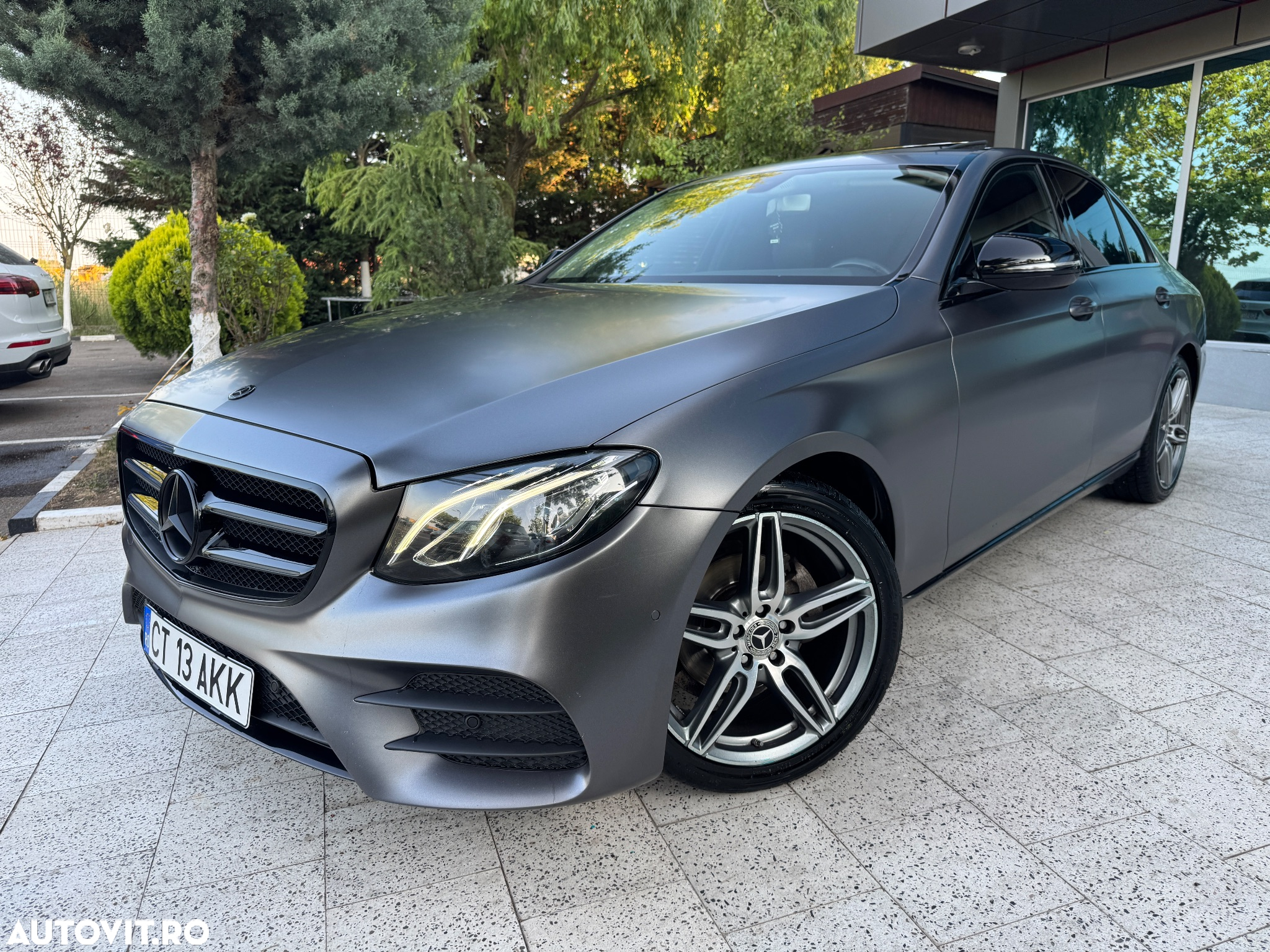 Mercedes-Benz E 200 d T 9G-TRONIC - 13