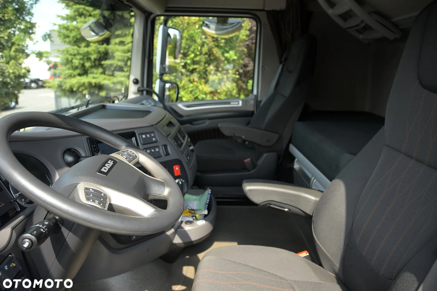 DAF XF 430/// 2022/// PRZEB: 188000 KM/// CHŁODNIA/// THERMO-KING/// WINDA/// STAN JAK NOWY! - 19