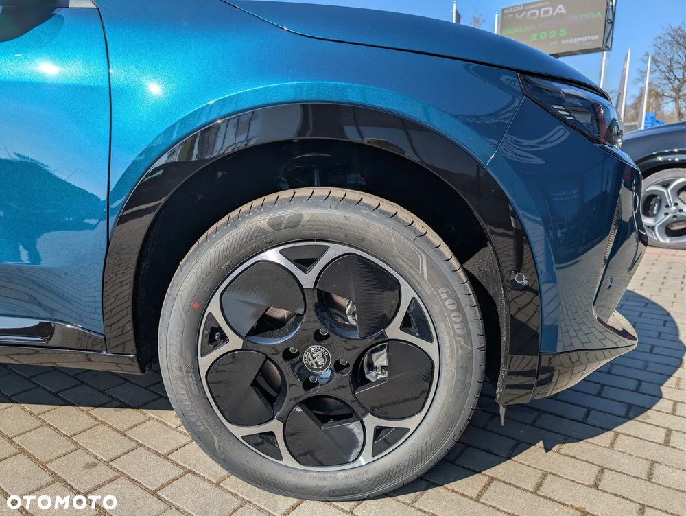 Alfa Romeo Junior 1.2 mHEV Ti eDCT - 8