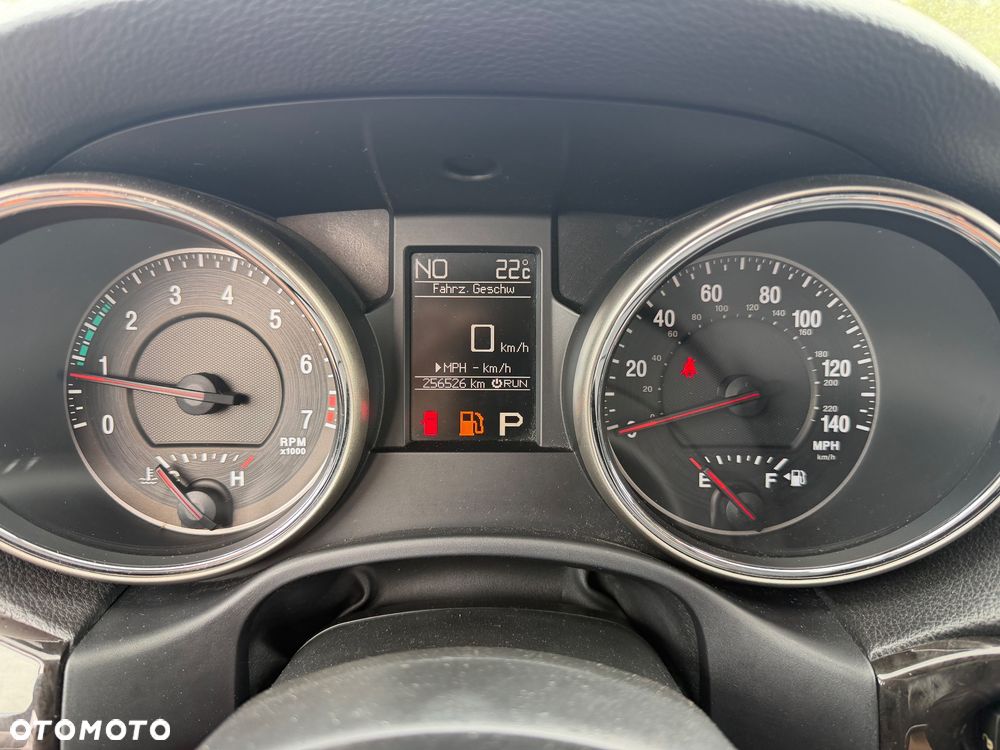 Jeep Grand Cherokee - 21
