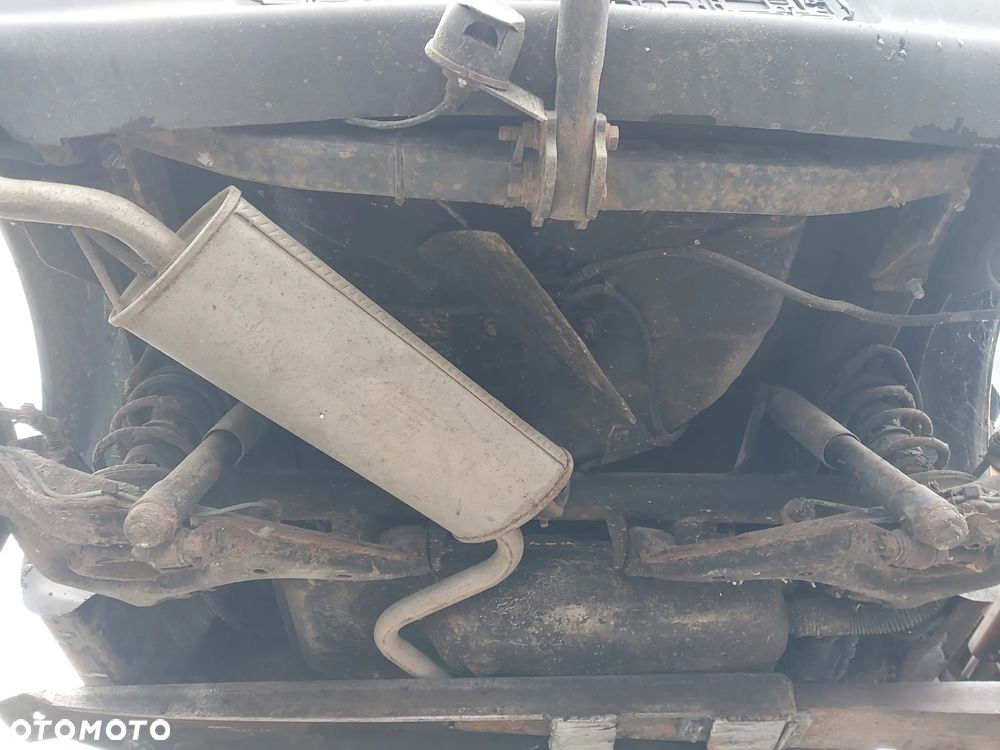 Belka zawieszenia tył tylna FIAT SEICENTO S kompletna wachacz piasta bębny - 1