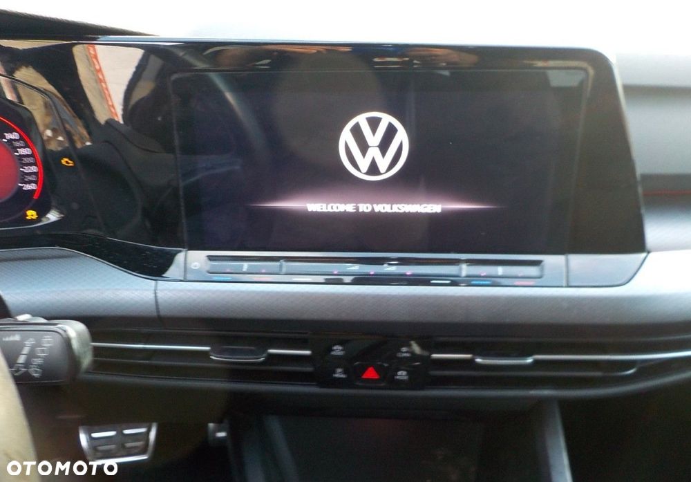 Volkswagen Golf - 35