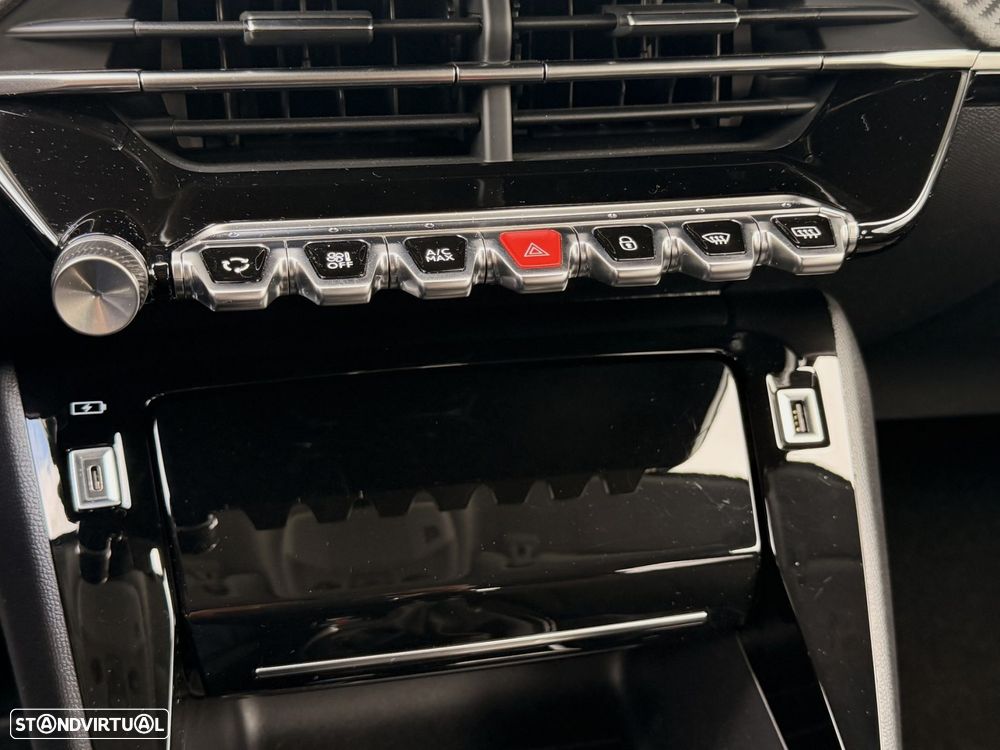 Peugeot 208 1.2 PureTech Allure - 33