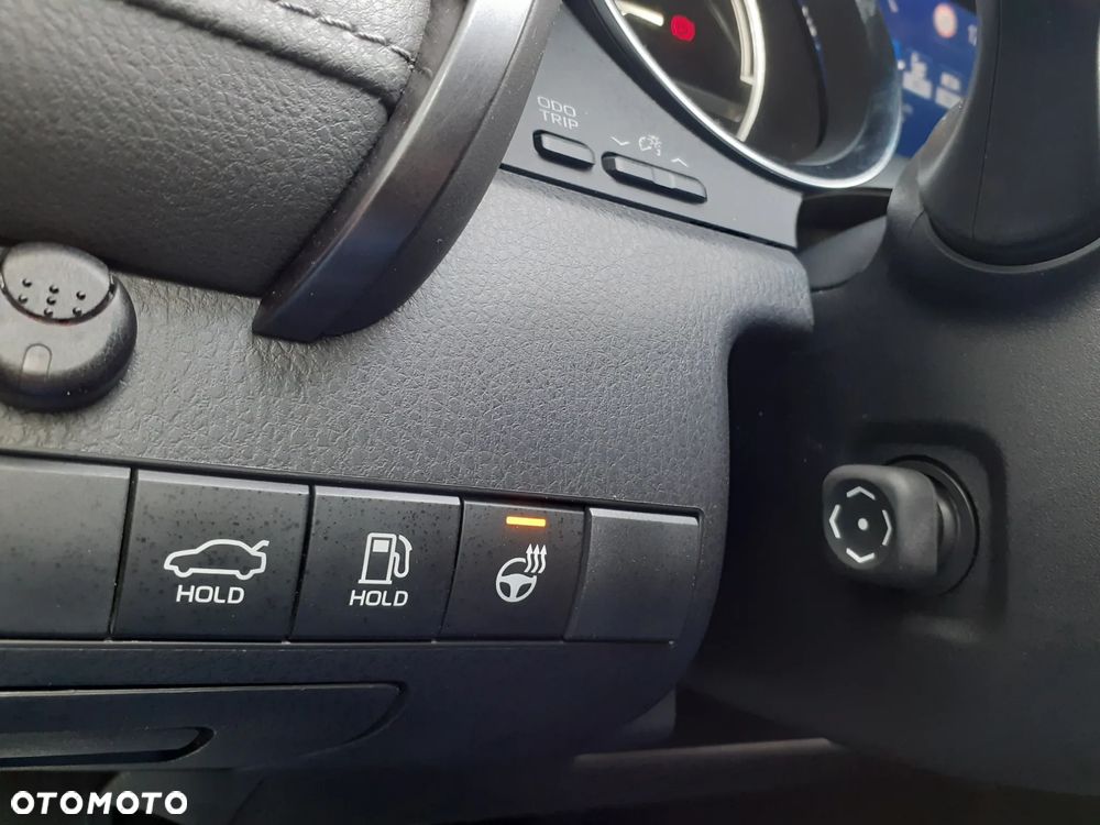 Toyota Camry 2.5 Hybrid Executive CVT - 12