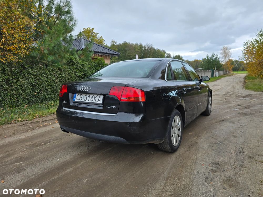 Audi A4 Limousine - 5
