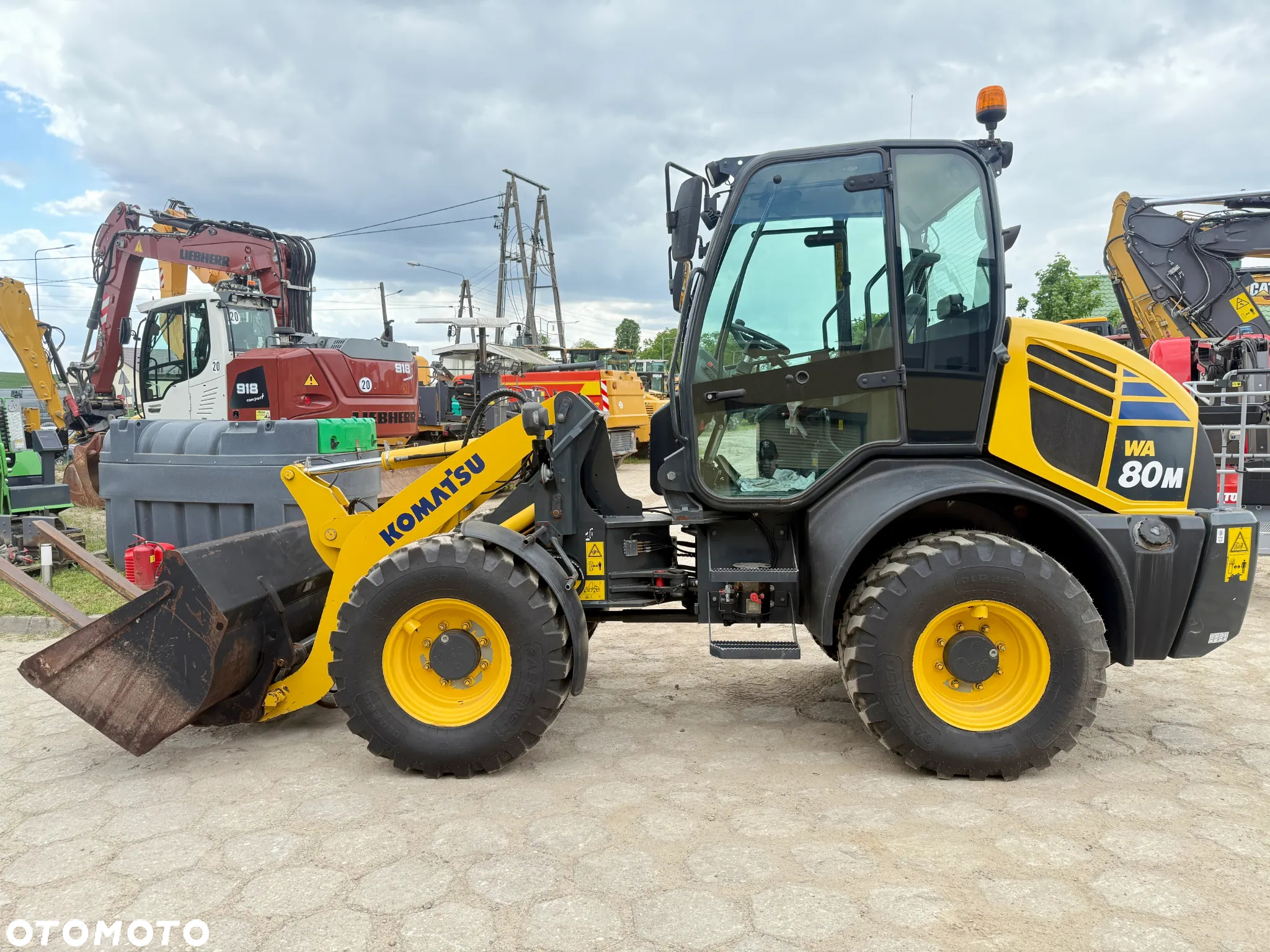 Komatsu ładowarka kołowa przegubowa WA80 centralne smarowanie NOWE opony - 11