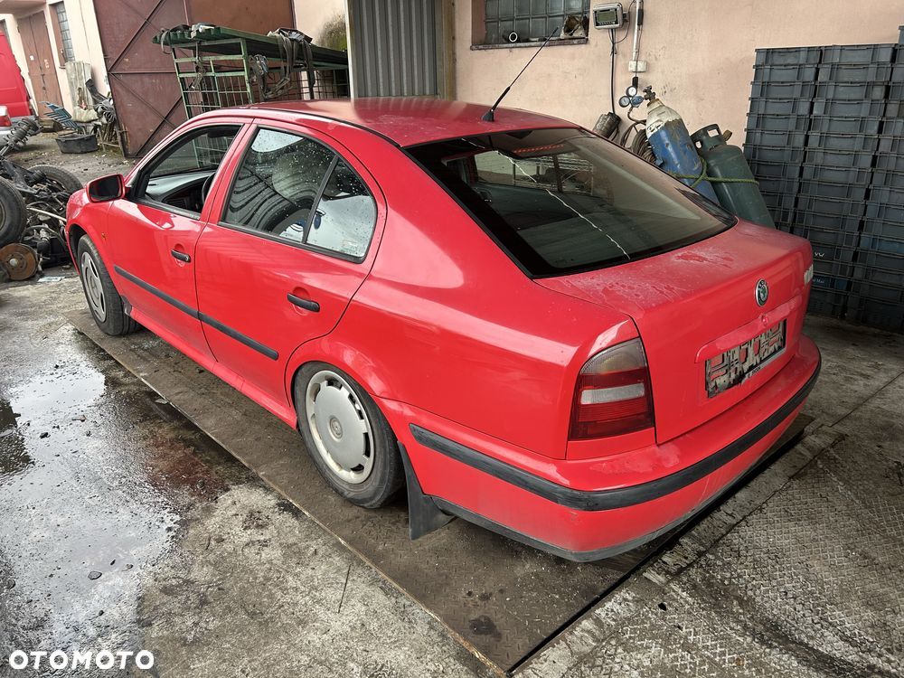 Skoda octavia 1.6 benz na części - 2