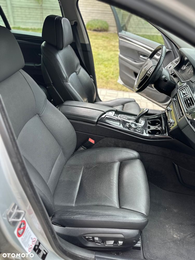 BMW Seria 5 530d xDrive - 9