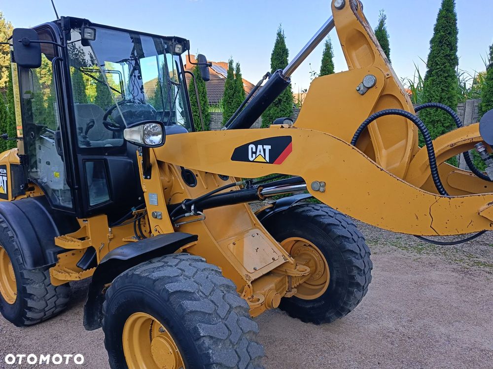 Caterpillar 908H - 10