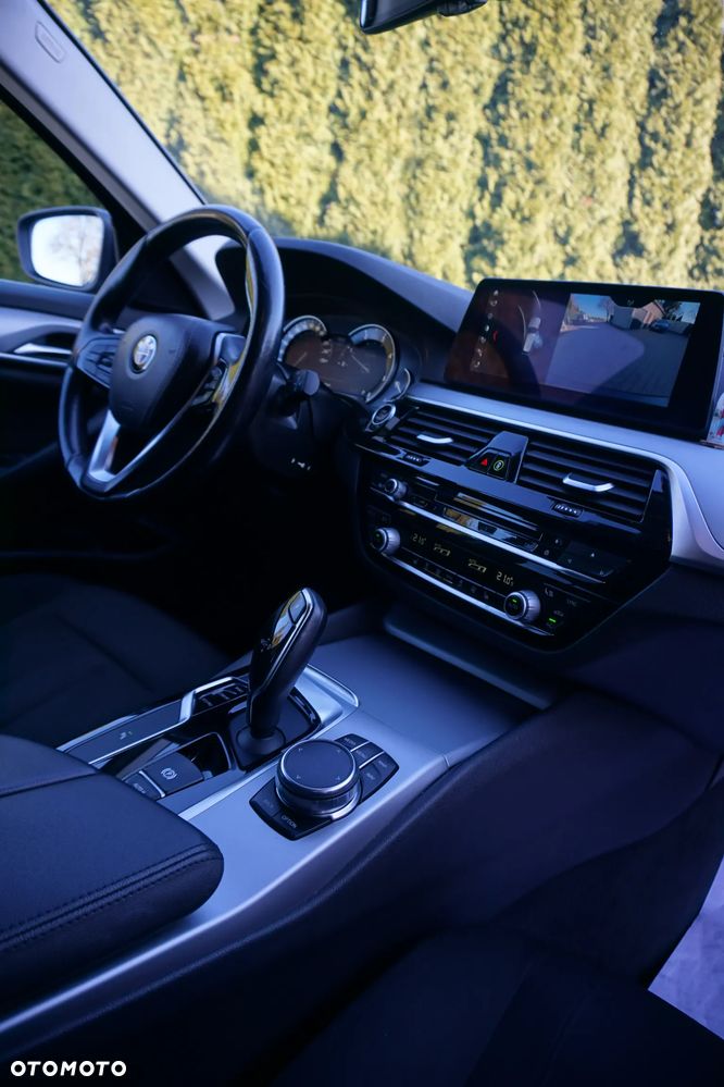 BMW Seria 5 - 17