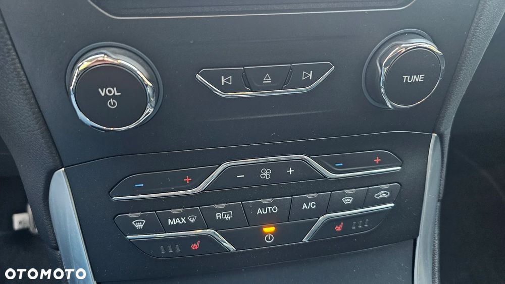 Ford S-Max 2.0 EcoBlue Titanium - 31