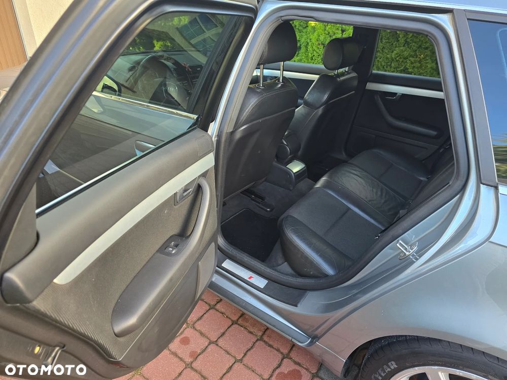 Audi A4 Avant - 19