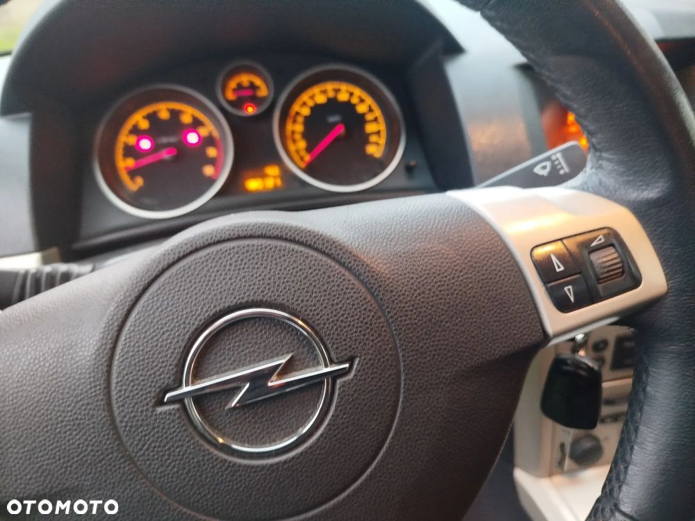 Opel Astra - 24